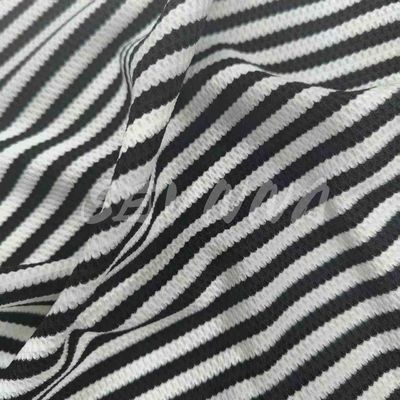 ابحث عن النسيج المثالي لارتداء اليوغا لنمط حياتك النشط والفعال