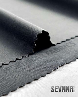 152 سم من نسيج الليكرا مع 72٪ من المواد المعاد تدويرها و 28٪ من الليكرا